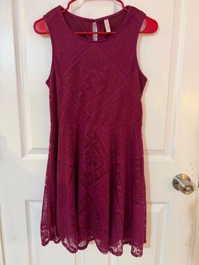 Xhilaration Womens Floral Lace Burnout Fit&Flare Mini Dress-Magenta/Berry Size M